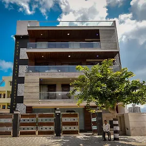 https://hotel-luxury-collection.top-gurgaonhotels.com